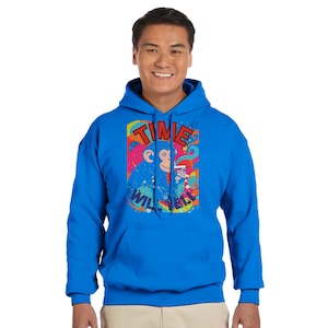 Peut inclure: Un sweat à capuche bleu royal avec un motif coloré d'un singe fumant une cigarette et le texte "TIME WILL TELL".
