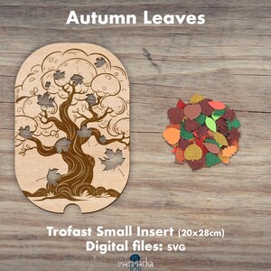 Puede incluir: Un recorte de madera de un árbol con hojas de otoño, con un montón de hojas de fieltro de colores al lado. El texto "Autumn Leaves" está en la parte superior de la imagen. El texto "Trofast Small Insert (20x28cm) Digital files: svg" está en la parte inferior de la imagen.