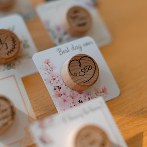 Provençaalse vrijgezellenfeest aandenken in bulk, op maat gemaakte wijnflesstoppers, bloemen verjaardagsfeestje, cadeaus voor bruiloftsgasten buiten