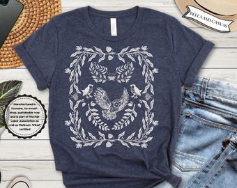 Camiseta de búho salvaje, camiseta de animales del bosque folclóricos, camiseta de hongo linograbado, regalo para amantes de la naturaleza, camiseta de cuello redondo boho, camiseta para entusiastas del aire libre