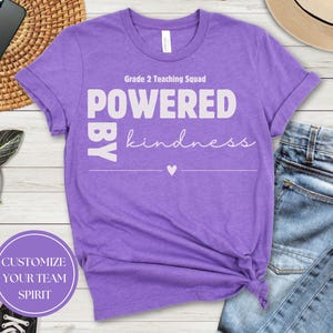Camiseta de voluntario personalizada, camiseta de Dream Team, camiseta de compañero de equipo docente a juego, regalo para compañeros de trabajo, camiseta con nombre, camiseta de trabajo personalizada, ropa de empresa