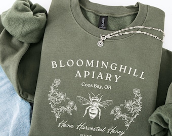 Personalized Apiary Farm Sweatshirt, Vintage Bee Lover, Custom Beekeeper Gift, Honeybee Shirt, Customizable Gift For Bee Keeper