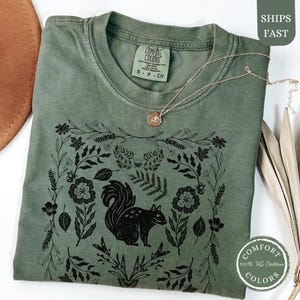 Retro Linocut Squirrel Shirt, Woodland Forest Animal T-Shirt, Wildflowers TShirt, Gift for Nature Lover, Comfort Colors Vintage Style