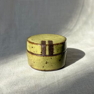 Handmade Ceramic Ring Jar – Avocado Speckle Stripe Stash Box
