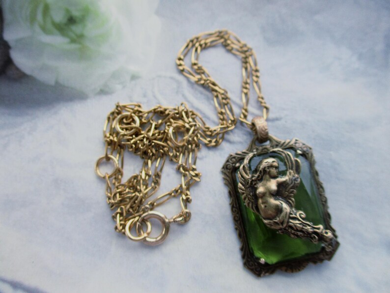 Original Design, French Classic Angel In The Stained Glass Window Design Necklace, Vintage French Classic Angel As A Necklace Classic Bild 2