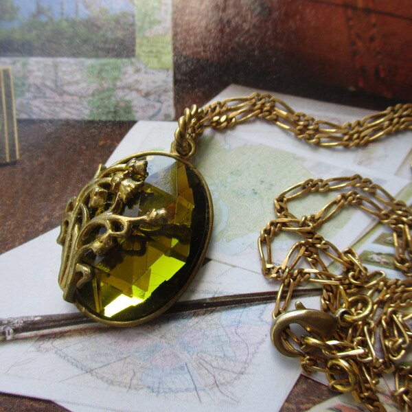 Vintage 1940's German Olivine Faceted Gem Lily-Of-The-Valley Necklace Lily-Of-The-Valley Necklace With Olivine Gem Lily Of Valley Necklace