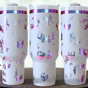 Cherry Coquette Bow Tumbler Laser Gravur SVG und PNG, Full Wrap Design für 40oz Tumbler, digitaler Download, nahtloses drehbares SVG-Design
