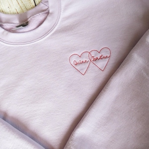Personalized Intertwined Hearts Embroidered Sweatshirt Gift For Mom Custom Kid Name Sweatshirt For Grandma Grandchildren Memory Shirt
