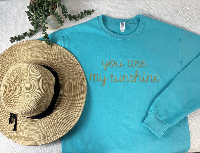 Personalized Small Chain Stitch Text Sweatshirt With Embroidered Phrase No Minimum Bild 5
