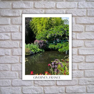 Arte de Giverny, carteles de viajes de Giverny, carteles de viajes de Francia, arte de viajes francés, carteles de viajes, arte de París, impresiones de los jardines de Monet, Monet