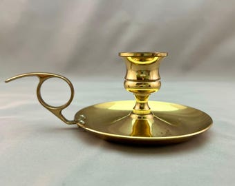 Portacandele da camera in ottone senza marchio, colore oro, con passante per le dita, stile vintage, con piattino dorato.