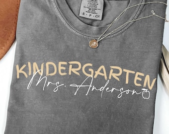 Comfort Colors® Personalisiertes Kindergärtnerin Shirt, anpassbares Kindergärtnerin Shirt, personalisiertes Lehrer Shirt, individueller Lehrer