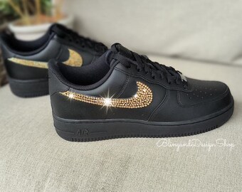 ゴールドのスワロフスキークリスタルでカスタマイズした、キラキラ輝く