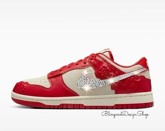 Nowość! Damskie trampki Bling Floral Dunk Low w kolorze czerwonym, personalizowane przezroczystymi kryształami Swarovskiego
