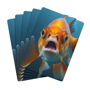 Carte da gioco, set regalo unico per giocatori, design con pesci rossi e assi, serata di gioco, oggetti da collezione, regalo di compleanno, carte da poker artistiche