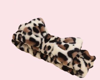Gorgeous Leopard bow Headband, Make Up / Shower / Party Gift / Hen Party fun, Girls Spa Weekend, Relaxation. Party Gift Birthday.