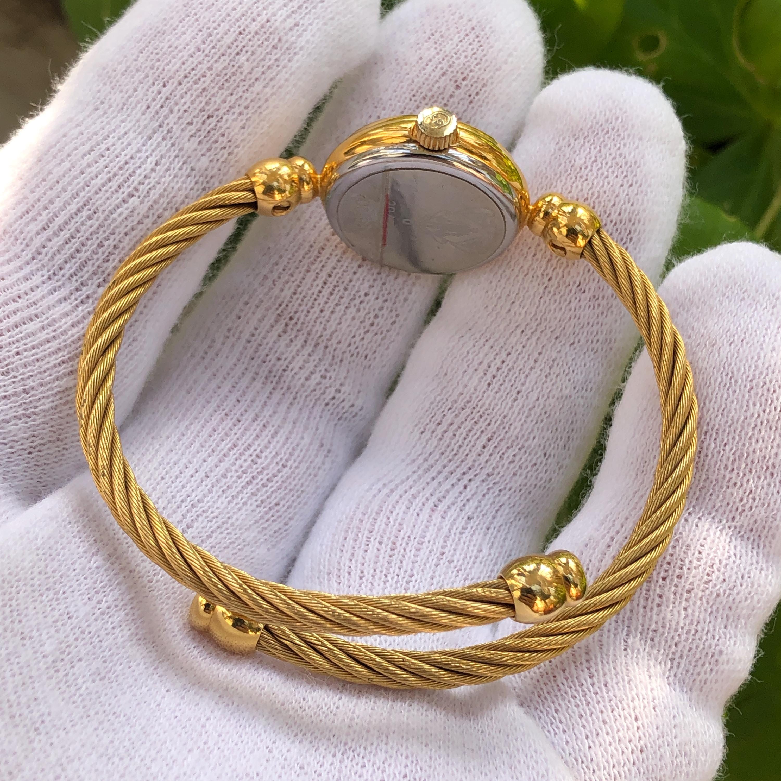 VINTAGE GUCCI 2047 Series Flexible Twisted Bangle Type Gold Plated