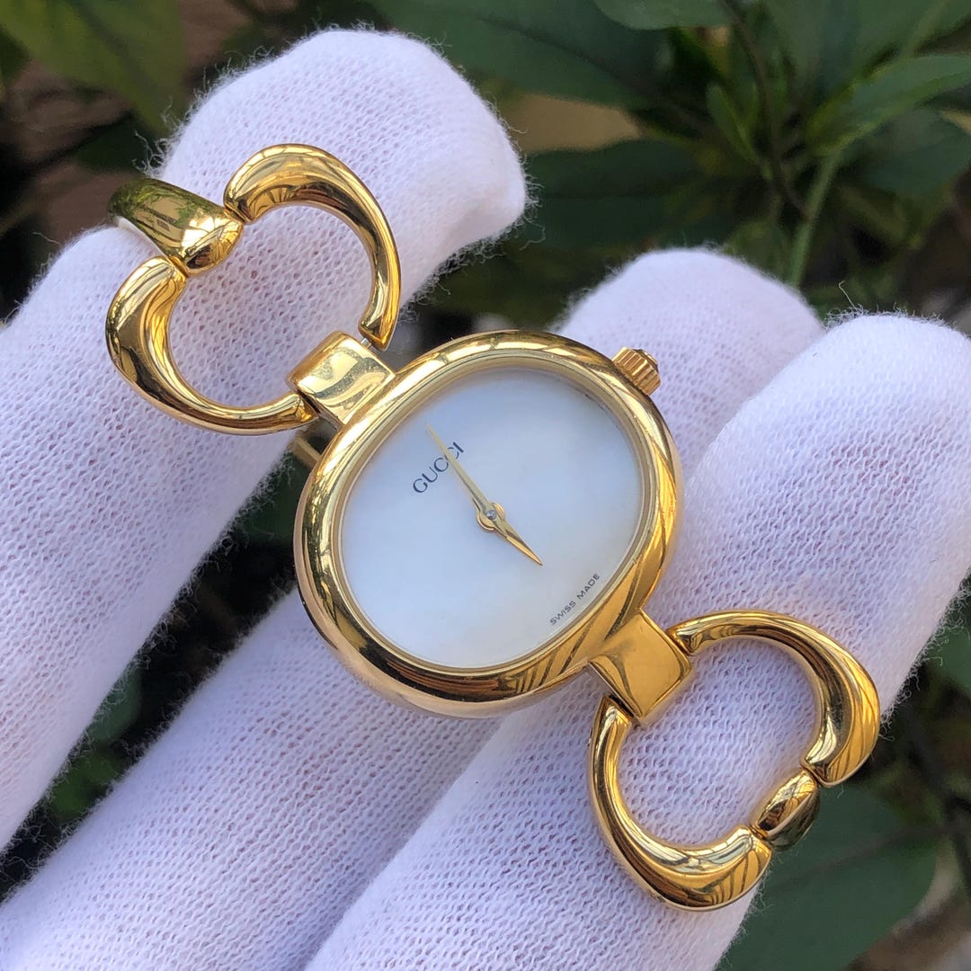 GUCCI ゴールド クォーツ時計　腕時計　1600I il_1080xN.7386792426_q54w.jpg