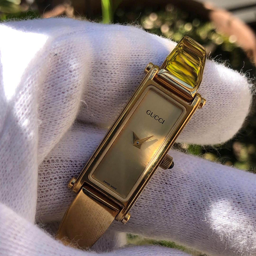 RARE VINTAGE GUCCI 1500 Series Gold-plated Bangle Horsebit Type