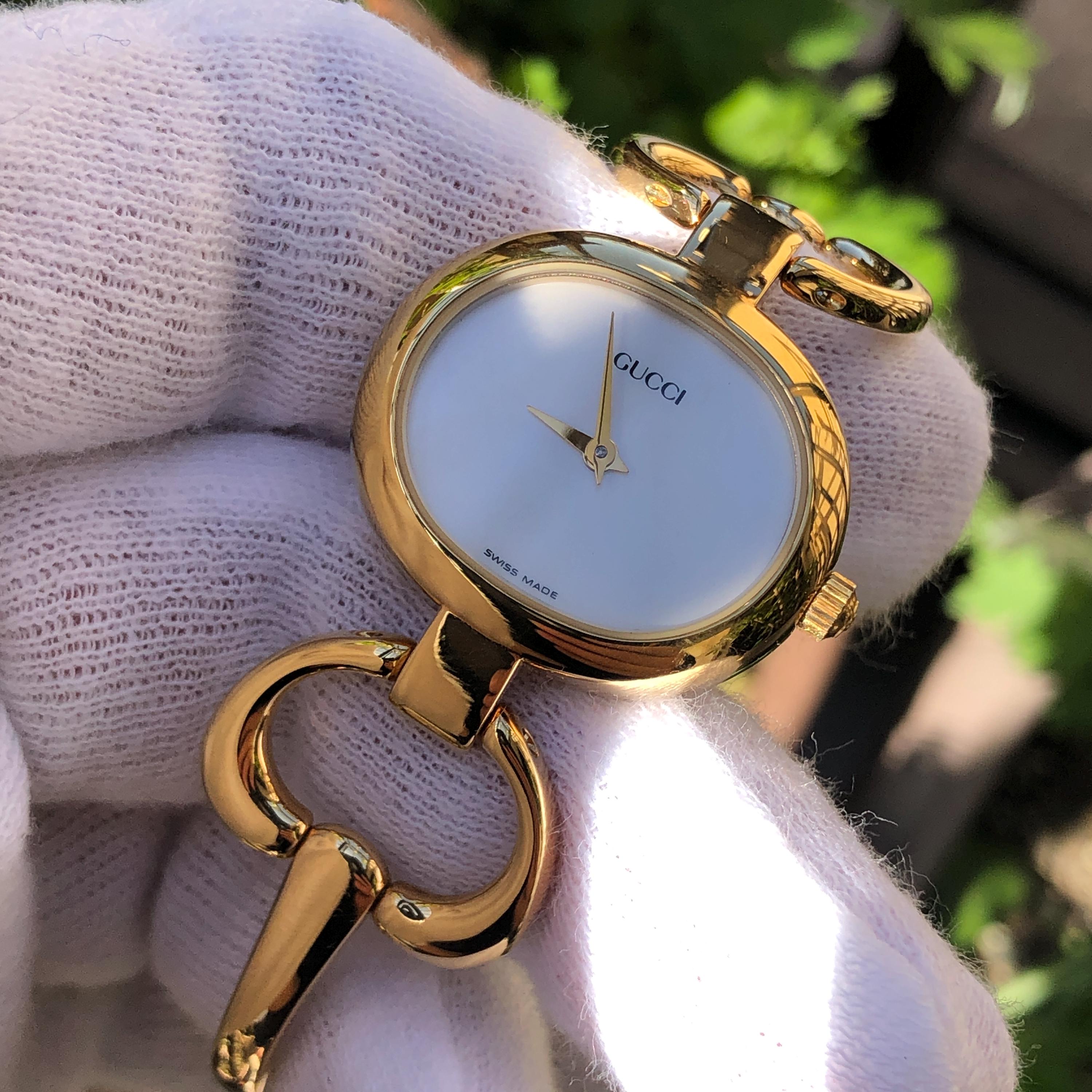 希少なヴィンテージグッチ1600ゴールドメッキバングルタイプホース