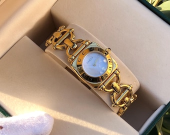 GUCCI 6400L 腕時計 クオーツ 白文字盤 ヴィンテージ 楽天市場】【ウォッチ】GUCCI グッチ ホワイト文字盤 GP ゴールド