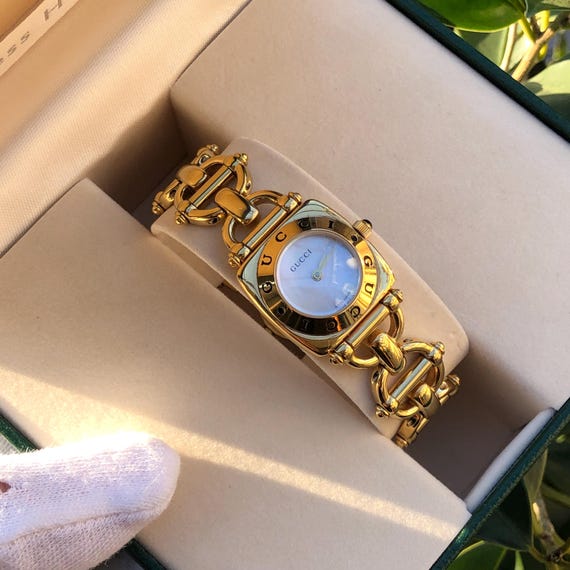 RARE Vintage GUCCI 6400L MOP Dial Gold Plated Bracelet Type Lady's