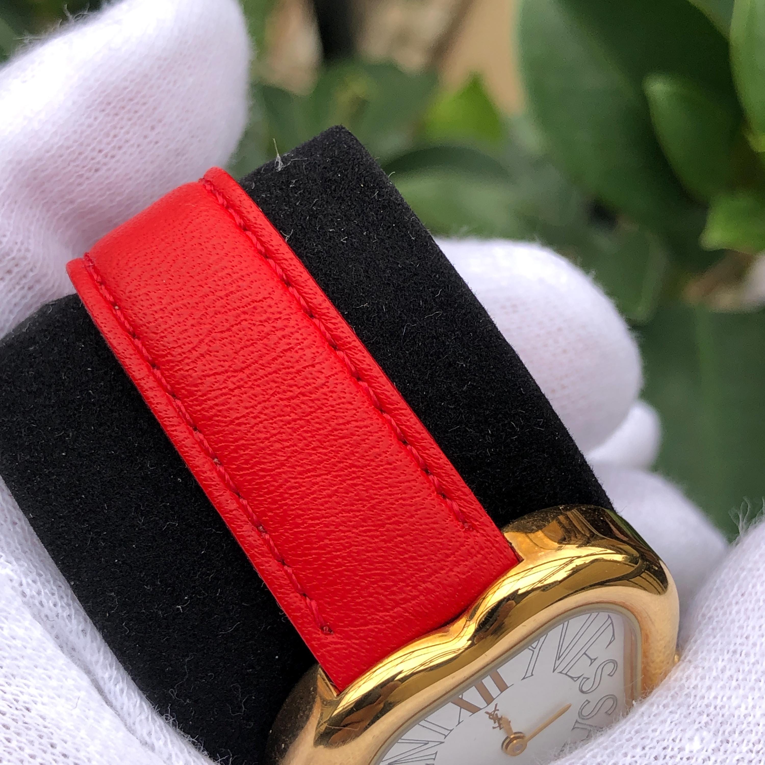 Yves Saint Laurent ハート型 クォーツ 腕時計 レッド Vintage YSL Heart Watch, Red Leather Strap, Original Box Good