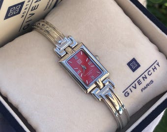 稼働/箱付✨GIVENCHY 腕時計 レクタンギュラー ゴールド ピンクシェル 稼働/箱付✨GIVENCHY 腕時計 レクタンギュラー ゴールド ピンクシェル