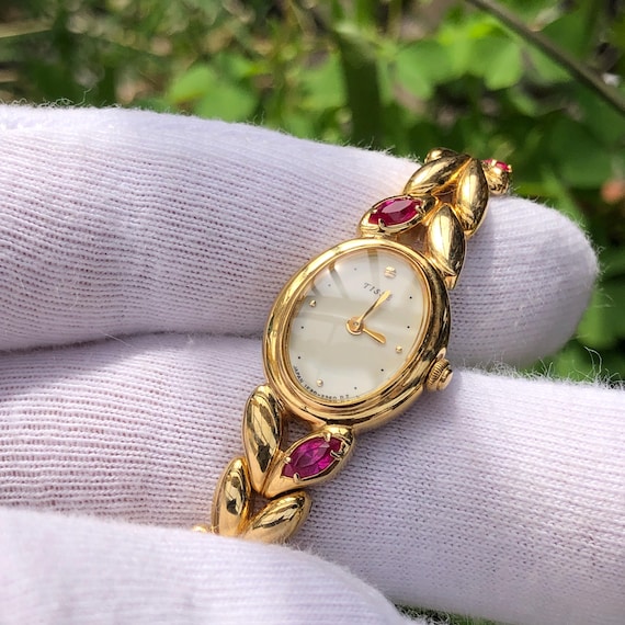 ヴィンテージ　SEIKO　セイコー　TISSE　　レディース　ウォッチ 9 Vintage Seiko TISSE Pink Stone Bracelet Watch - Gold Toned Good