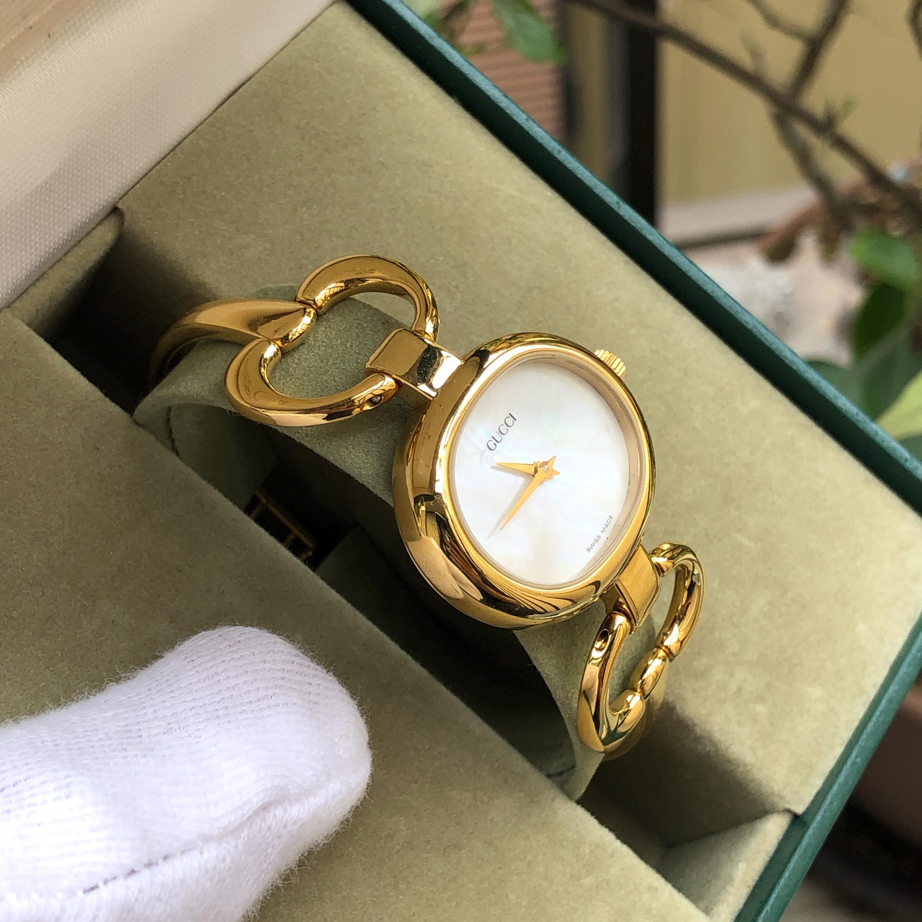 RARE VINTAGE GUCCI 1600 Gold Plated Bangle Type Horsebit Lady's