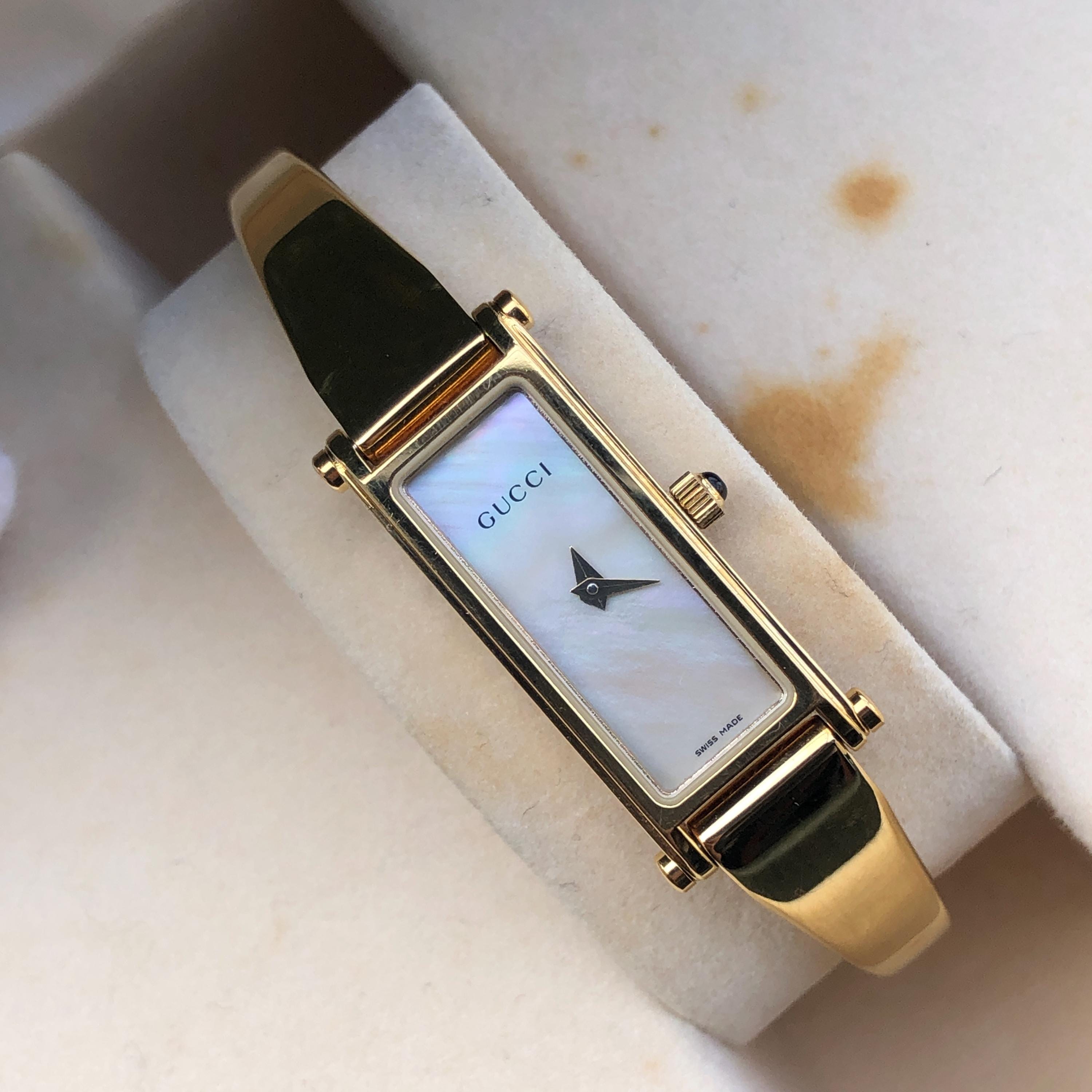 GUCCI ゴールドアナログ時計　1500L Very good] GUCCI 1500L Watch Gold Square Dial Swiss Rectangle