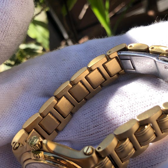 RARE VINTAGE GUCCI 9240L Series Bracelet Type Gold Plate  display picture 3