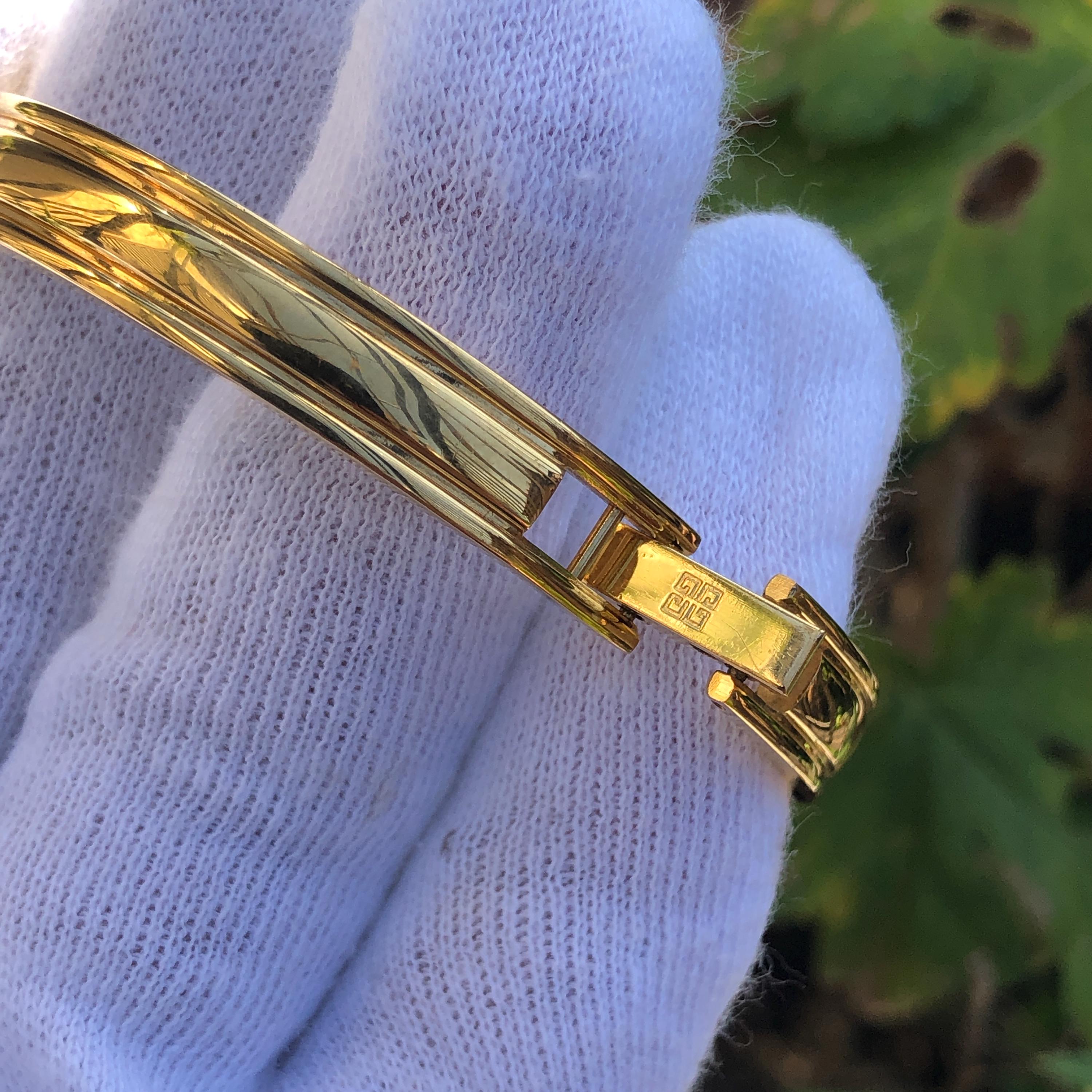 希少なヴィンテージ ジバンシィ バングルウォッチ：ミレジムブルー文字