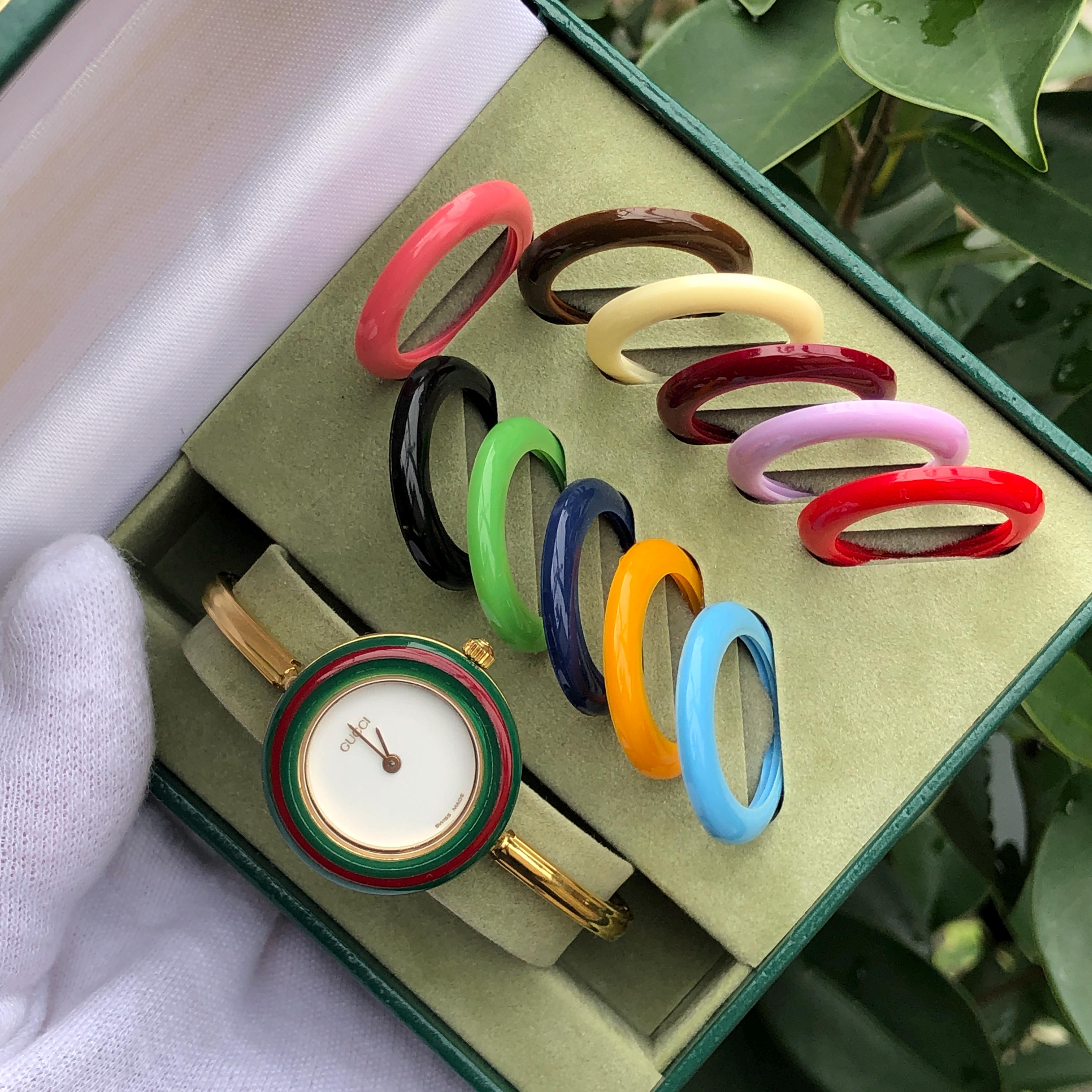 Vintage Gucci Change Bezel for Petite Hands Model 11/12.2  display picture 2