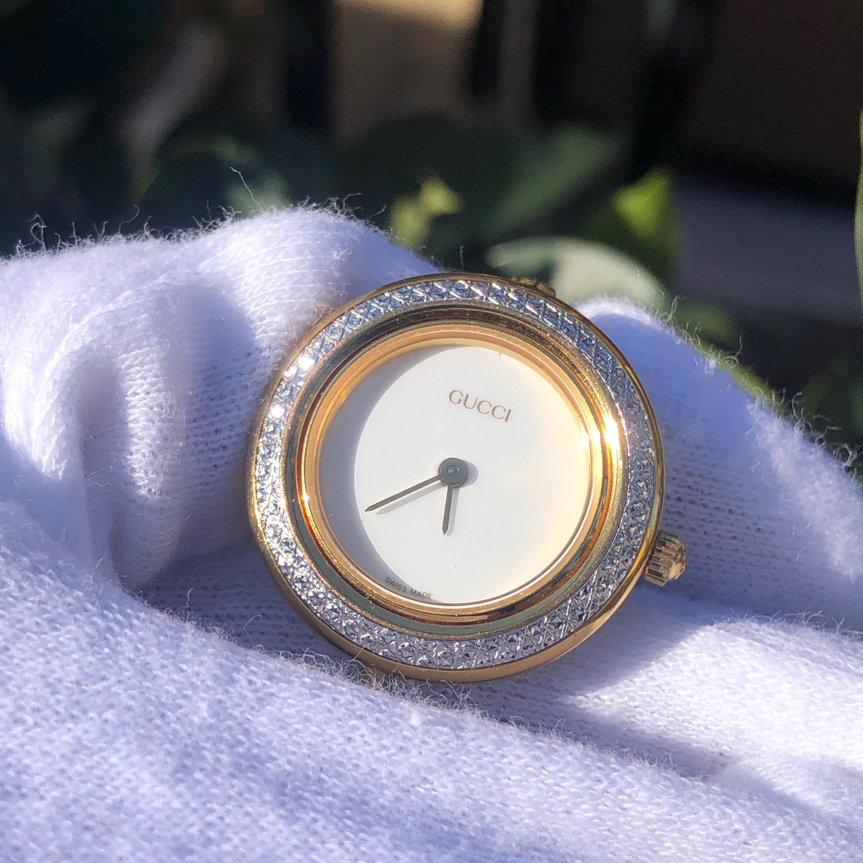 RESERVED Vintage Gucci Change Bezel Model 11/12.2 Gold  display picture 2