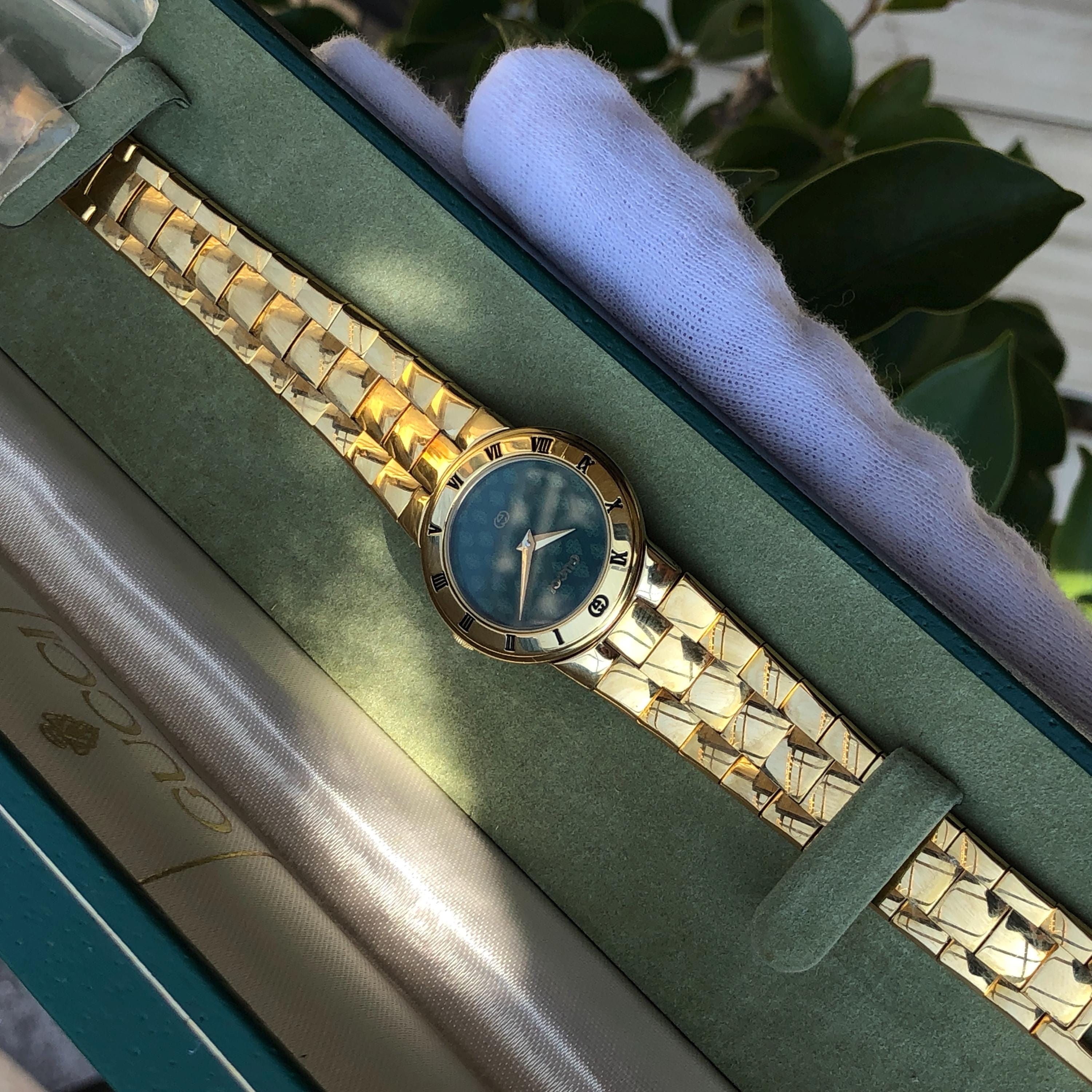 RARE VINTAGE GUCCI 3300L Green Crest Pattern Dial Bracelet Type 