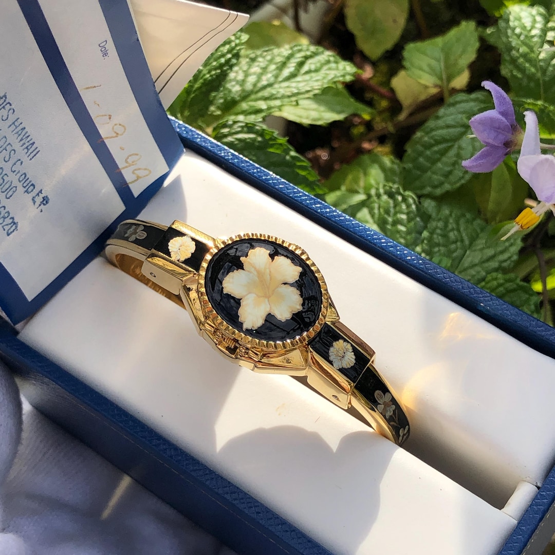 Vintage Andre Mouche Gold Tone Peekaboo Watch White Enamel Blue Flowers with box il_fullxfull.7141628875_soc5.jpg main image 4