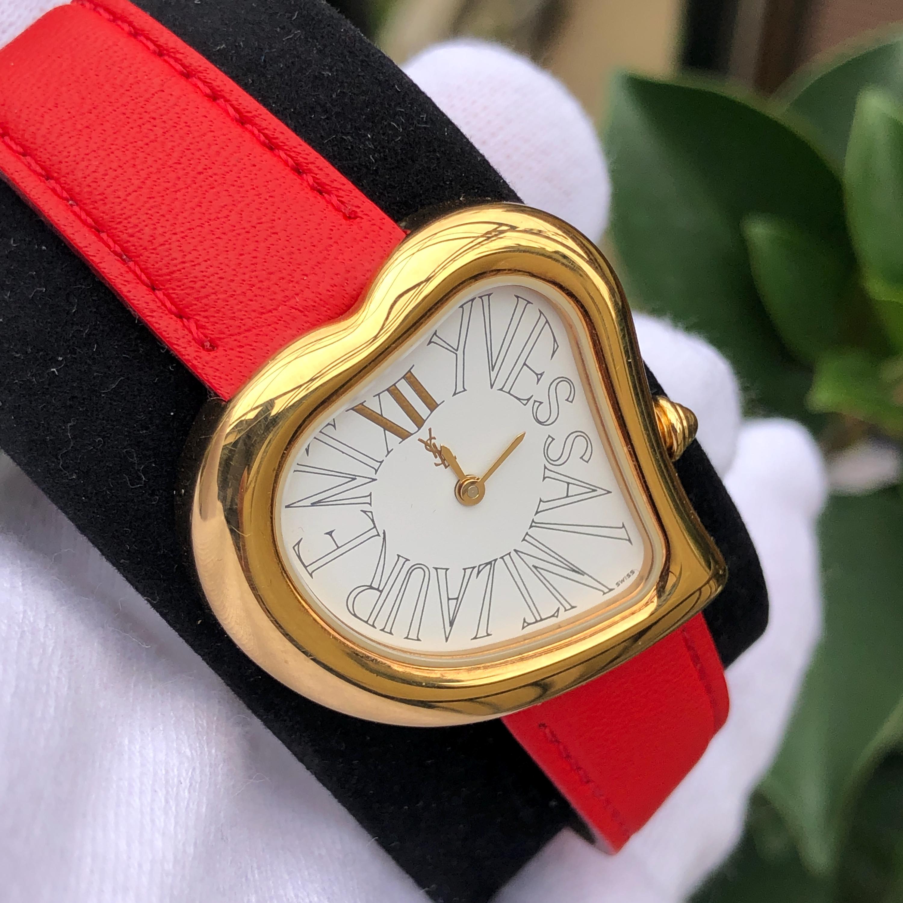 Yves Saint Laurent ハート型 クォーツ 腕時計 レッド Vintage YSL Heart Watch, Red Leather Strap, Original Box Good