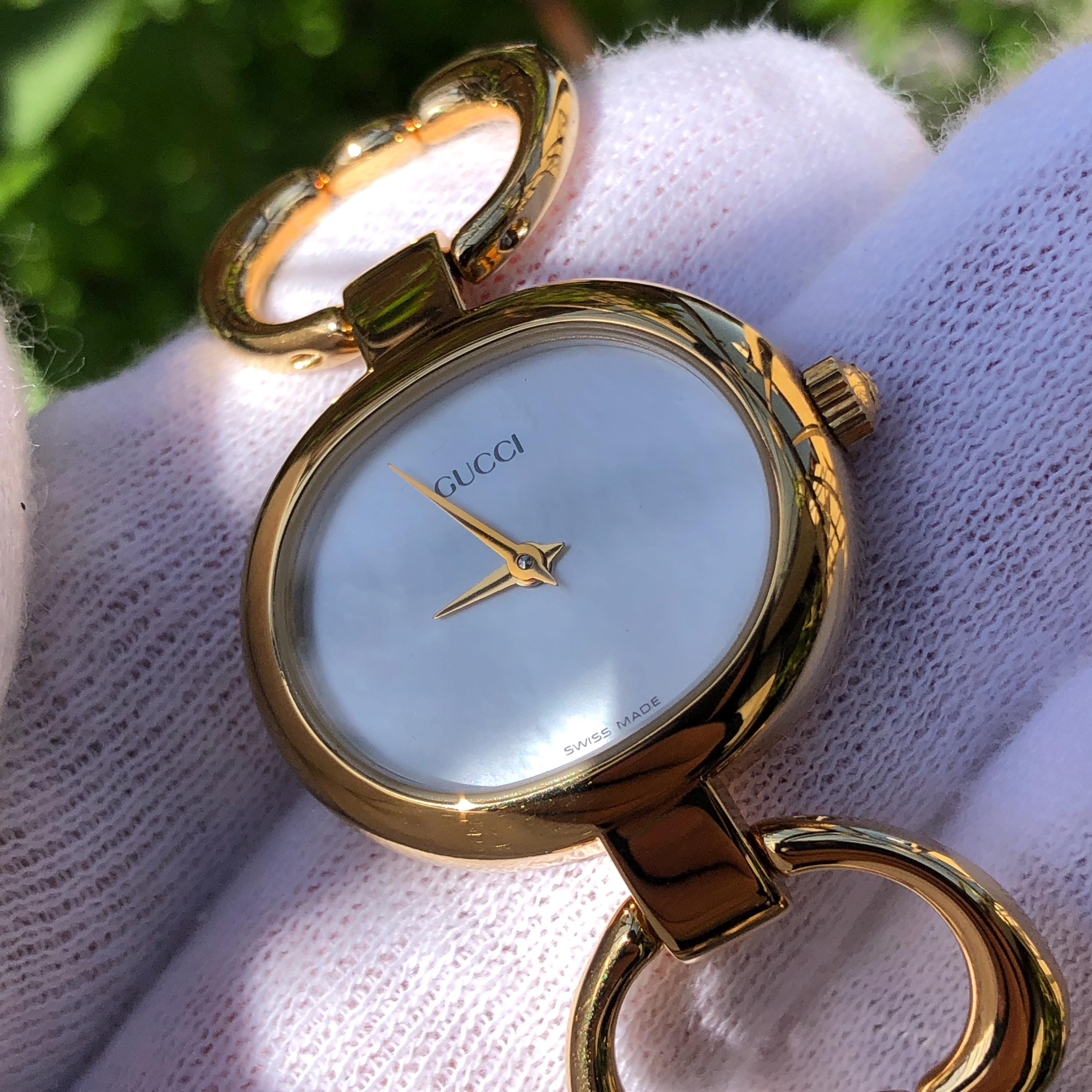 希少なヴィンテージグッチ1600ゴールドメッキバングルタイプホース