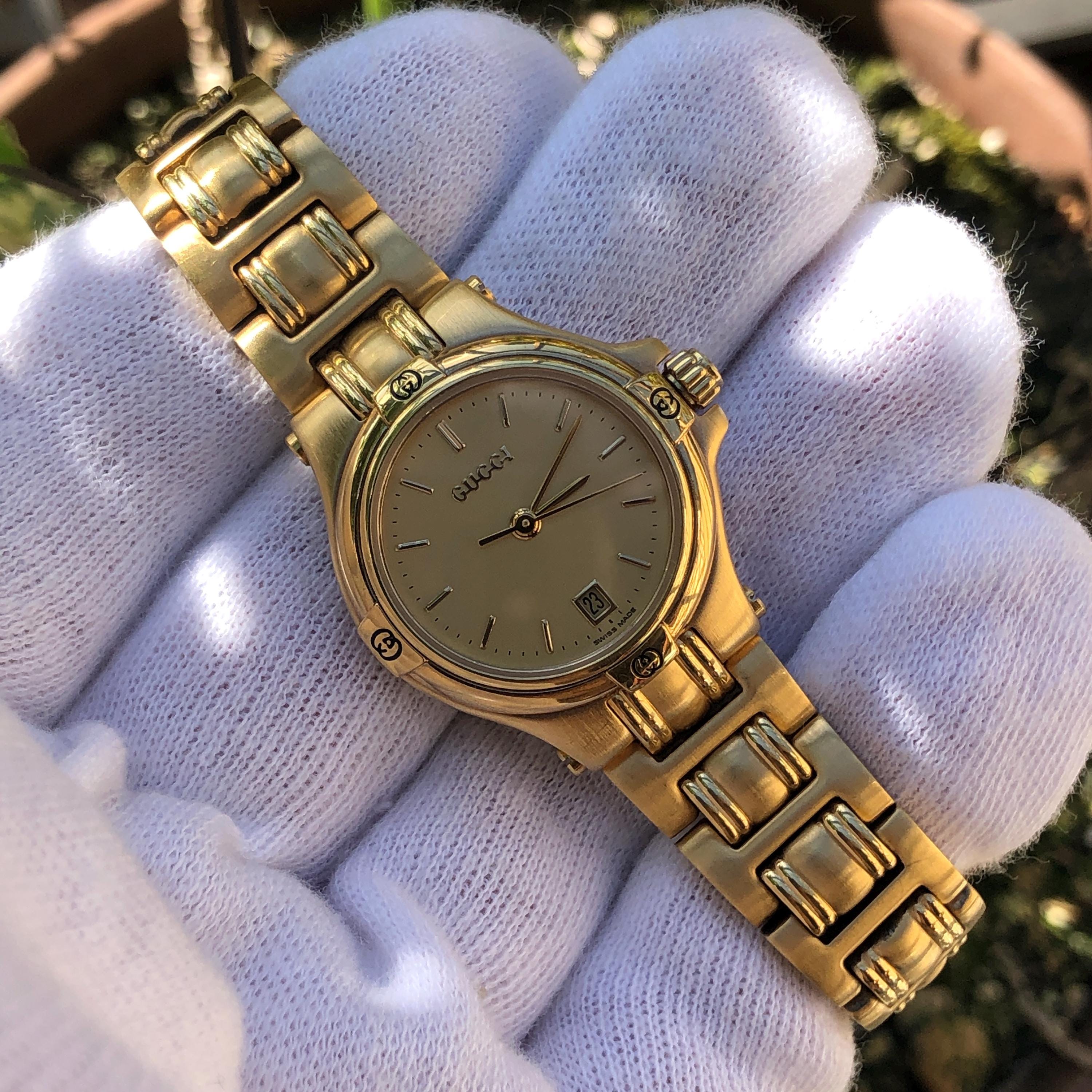 希少なヴィンテージグッチ9240Lシリーズブレスレットタイプゴールド