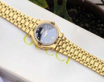 Vintage Diamond Gucci Watch — RARE Gucci Diamond Blue / Black Quartz Watch 5 Diamonds Size 7  main image 2