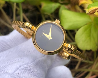 Vintage GUCCI Gold Tone Quartz Watch With Black Face