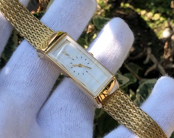 Vintage Yves Saint Laurent Women's Watch – YSL 2200-228481 – Gold
