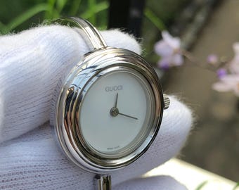 GUCCI ヴィンテージグッチ 腕時計 シルバー バンド チェンジベゼル 希少なヴィンテージ グッチ チェンジベゼル 12ベゼルセットタイプ