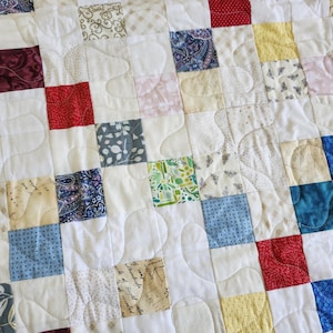 Scrappy Confetti Quilt: Machine Quilted Baby Gift (41x41 inches)