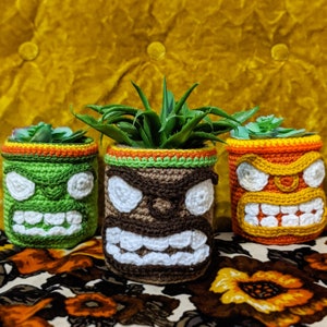 Tiki Planter Crochet Amigurumi Pattern - Kitsch - Tiki Bar - Apartment Therapy - Housewarming Gift - PDF - Instant Download - English