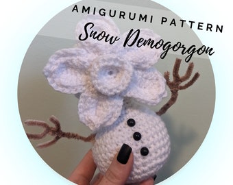 Molde de Amigurumi de Boneco de Neve Monstro em PDF - De Cabeça para Baixo - Hawkins - Boneco de Neve Demogorgon - Assustador e Fofo - Mestre das Masmorras - Download Instantâneo