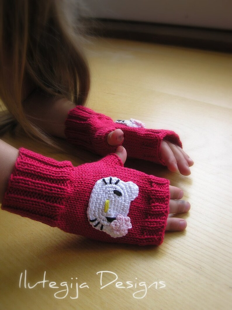 Arm warmers Gift for kids Red Gloves Wrist warmers Photo prop Fingerless gloves Kitty Christmas gift Pure Cotton Toddler Mittens