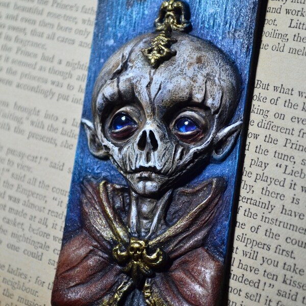 Gifts for book lovers - Unique bookmarks, book lovers gifts, skeleton, alien, oddities and curiosities, booktrovert, bookmark with tassel