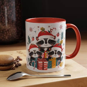 Bonita taza navideña con mapache, taza navideña con animales, acogedora taza navideña con animales, artículos festivos para beber café, té y chocolate caliente